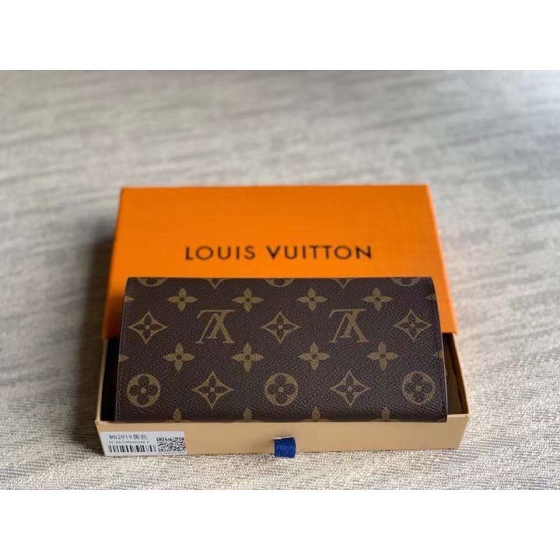 Louis Vuitton Emily Wallet WB001330