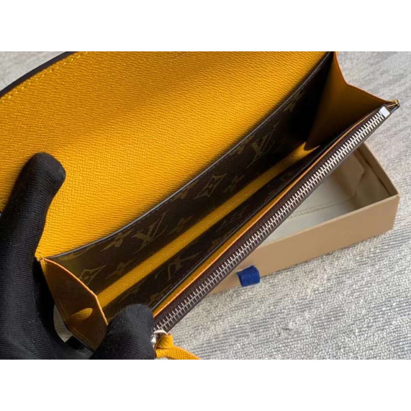 Louis Vuitton Emily Wallet WB001330