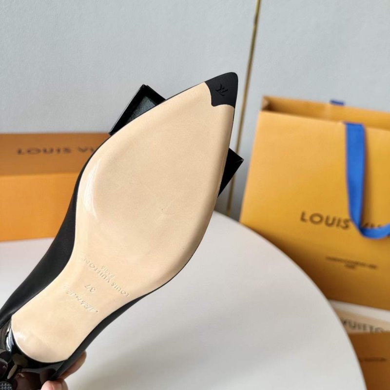 Louis Vuitton Heeled Pointed Toe Shoes  SH00120