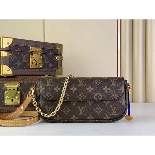 Louis Vuitton Ivywoc Hand Bag BG02024