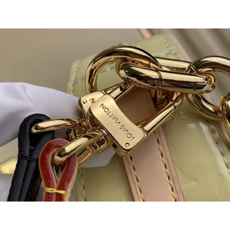 Louis Vuitton LV Reminx Hand Bag BG02026