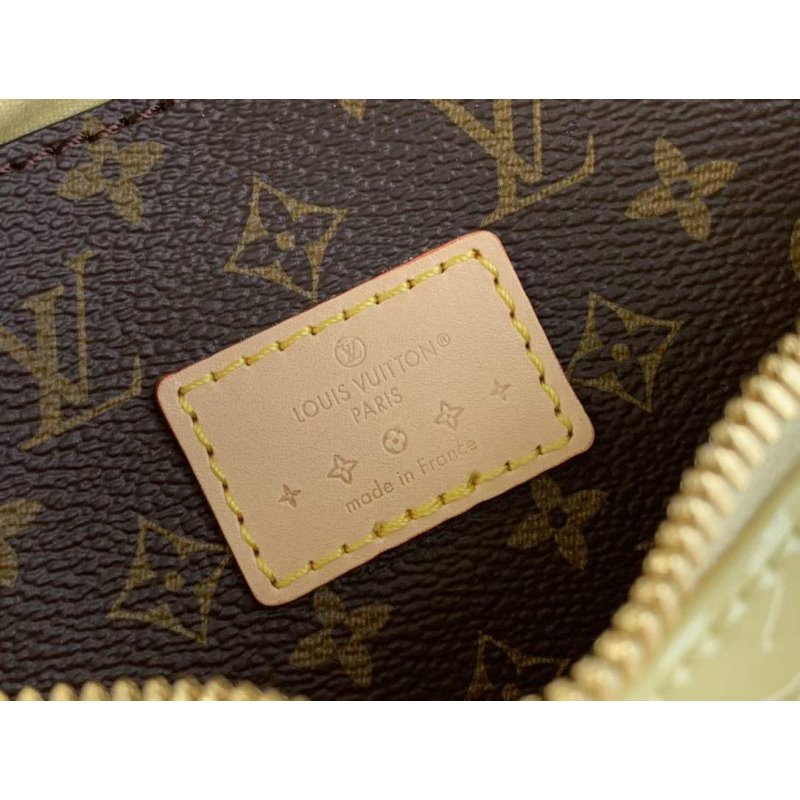 Louis Vuitton LV Reminx Hand Bag BG02026