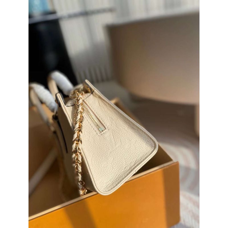 Louis Vuitton Onthego Hand Bag BG02041