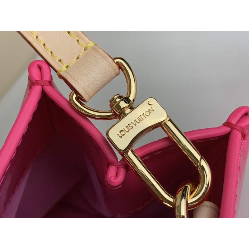Louis Vuitton Reade PM Hand Bag BG02030