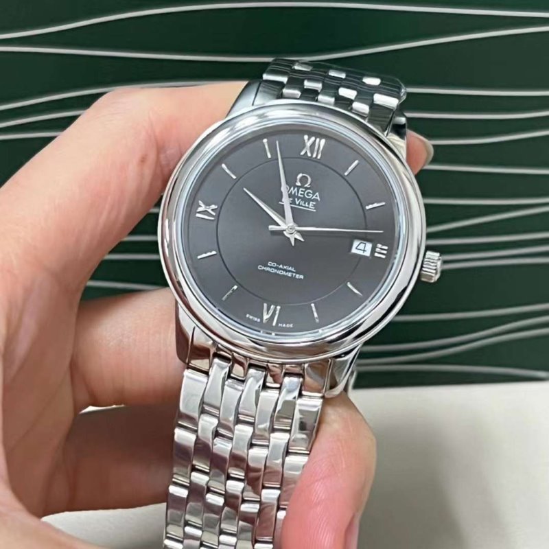 Omega Orbit Butterfly Quartz Series Wrist Watch WAT02145