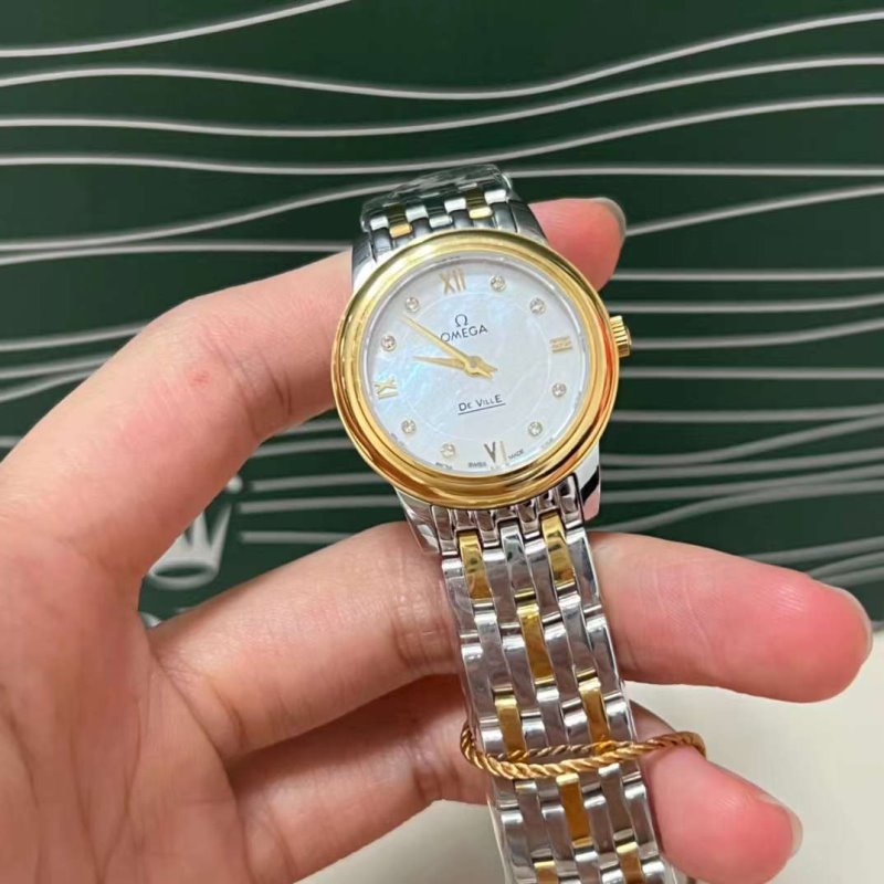 Omega Orbit Butterfly Quartz Series Wrist Watch WAT02147