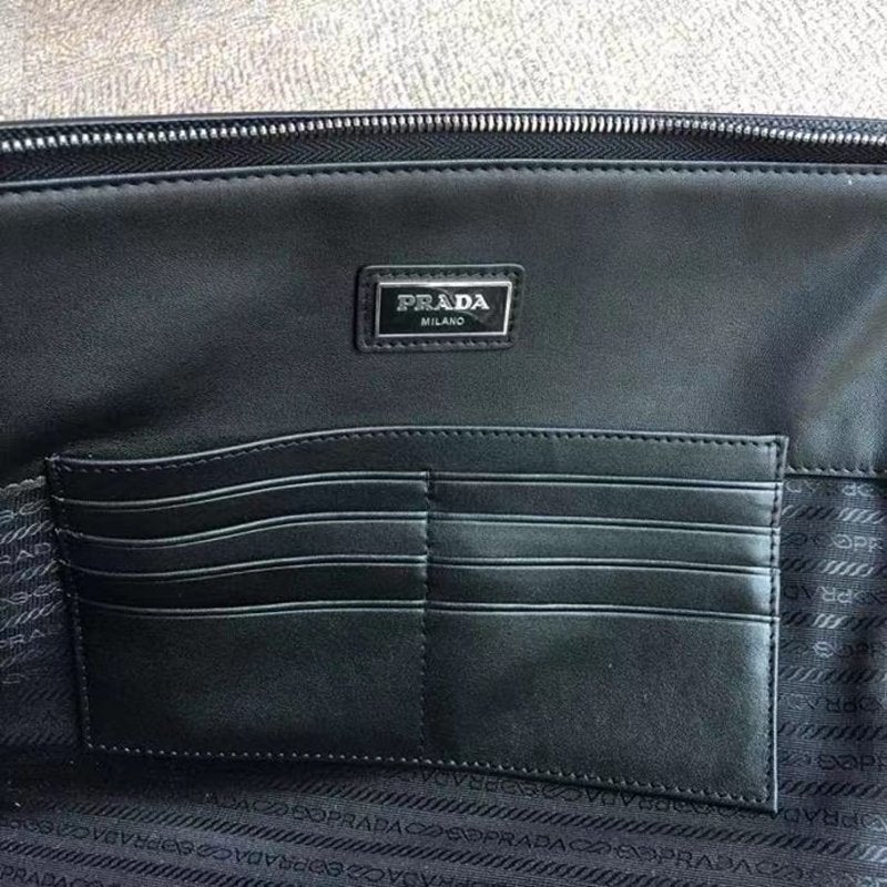 Prada Black Wallet  WLB01301