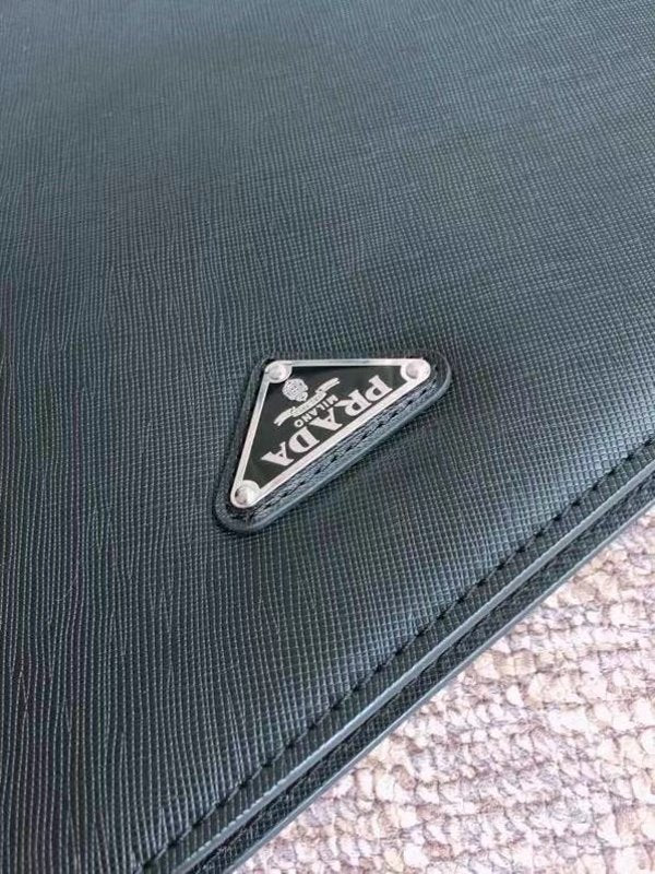Prada Black Wallet WLB01302