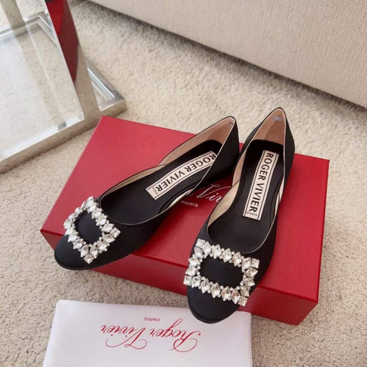 Roger Vivier Diamond Button Heeled Shoes SH00211