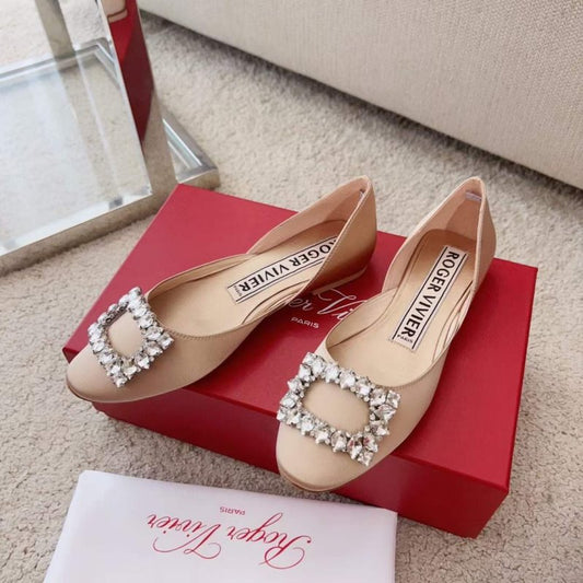Roger Vivier Diamond Button Heeled Shoes SH00212
