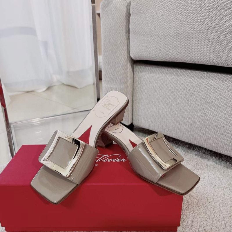 Square Button Mueller Shoes SH00128