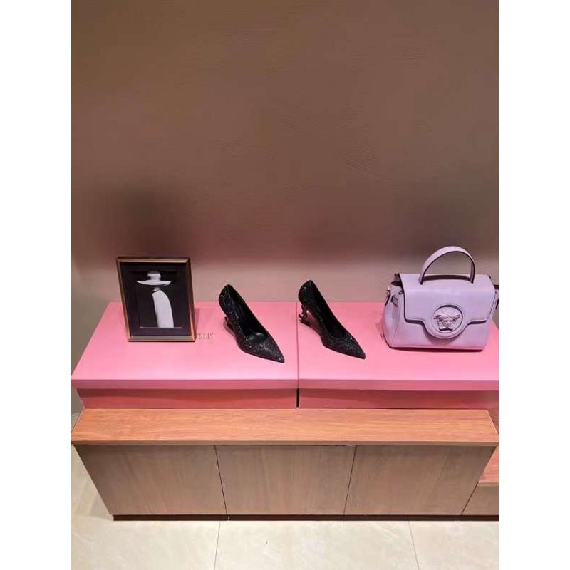 Saint Laurent High Heeled Shoes SHS05279
