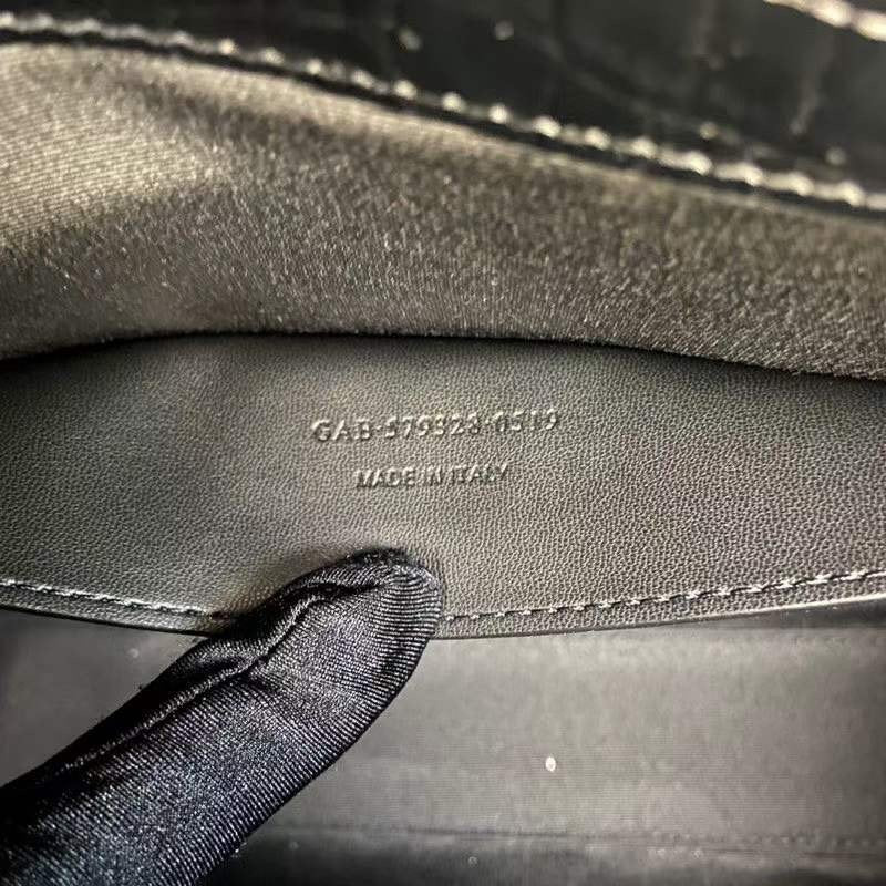 Saint  Laurent Manhattan Shoulder Bag BGMP1626