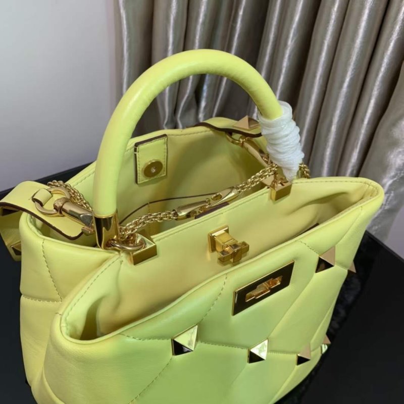 Valentino Chain Tote Bag BGMP0815