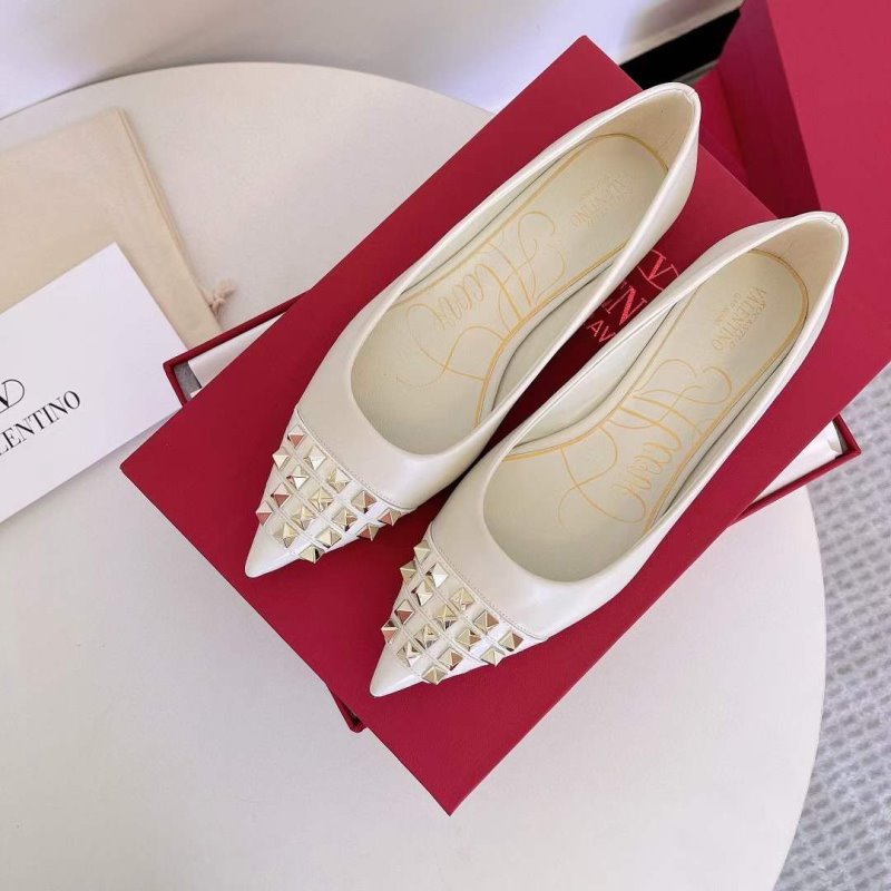 Classic Rivet Shoes SH00163