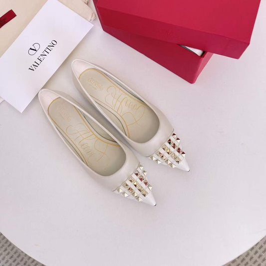 Valentino Classic Rivet Shoes SH00163