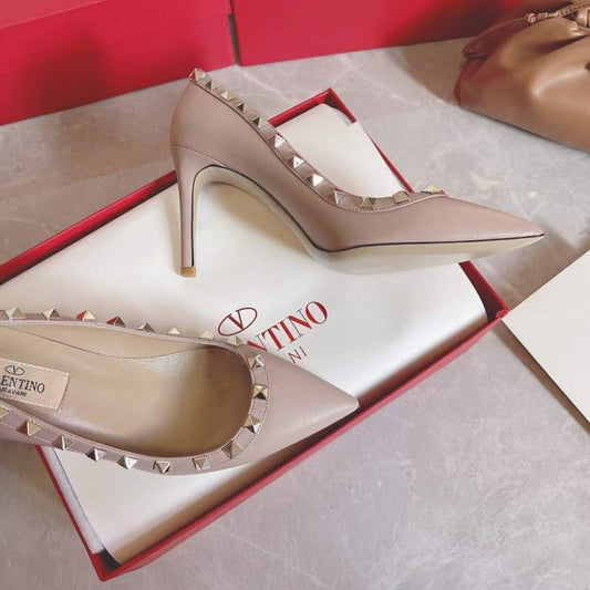 Valentino Classic Rivet Shoes SH00172