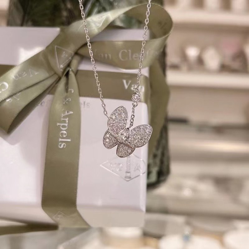 Van Cleef and Arpels Butterfly Full Diamond Necklace JWL00779