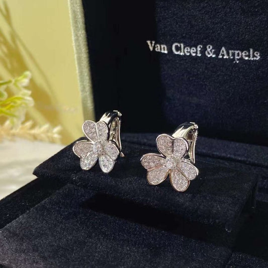 Van Cleef and Arpels Four Leaf clover Earrings JWL01138