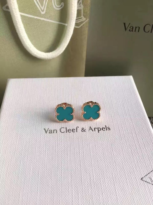Van Cleef and Arpels Van Kjabel Lucky Earring JWL00388