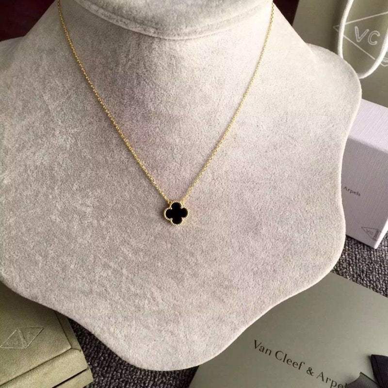Van Cleef and Arpels Van Kjabel Lucky Necklace JWL00406