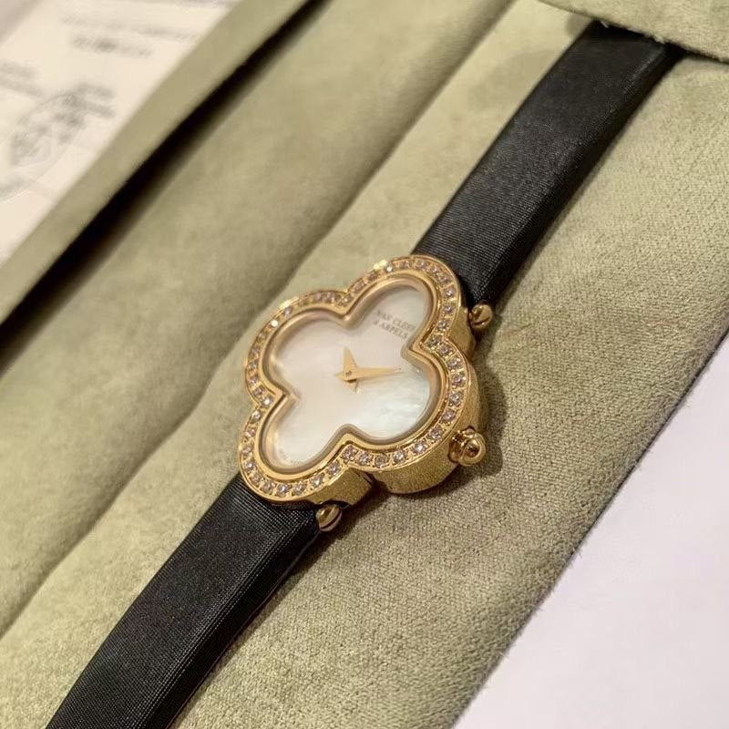 Van cleef and arpels Alhambra Series Wrist Watch WAT01593