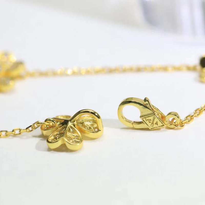 Van Cleef and Arpels Diamond Double Flower Bracelet JWL00176