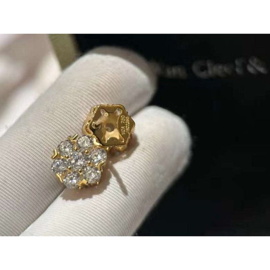 Van Cleef and Arpels Diamond Mary Rose Stud JWL00143