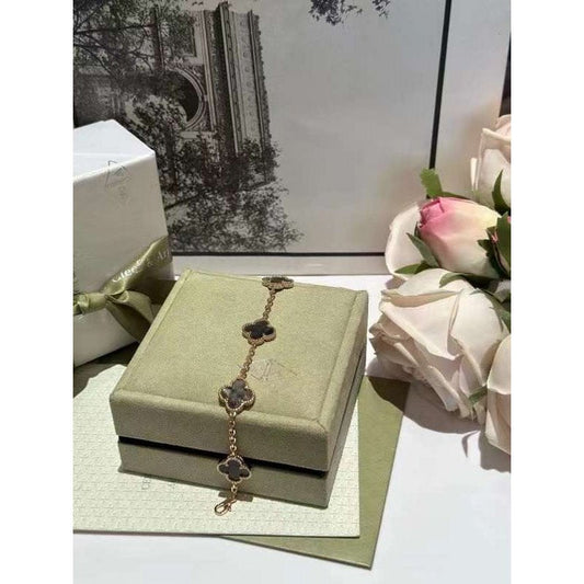 Van Cleef and Arpels Five Flower Bracelet JWL00136