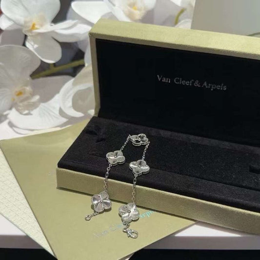 Van Cleef and Arpels Five Flower Bracelet JWL00137