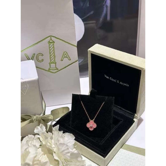 Van Cleef and Arpels Four Leaf Clover Necklace JWL00158