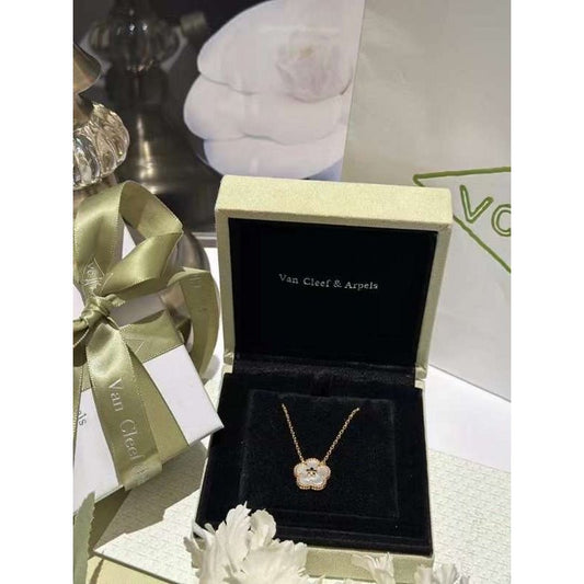 Van Cleef and Arpels Four Leaf Clover Necklace JWL00165