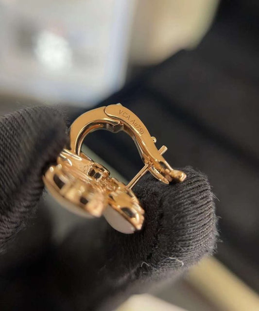 Van Cleef and Arpels Four Leaf Straw Earring JWL00117