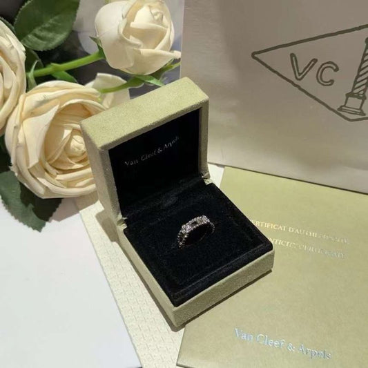Van Cleef and Arpels Mini Petal Ring JWL00129