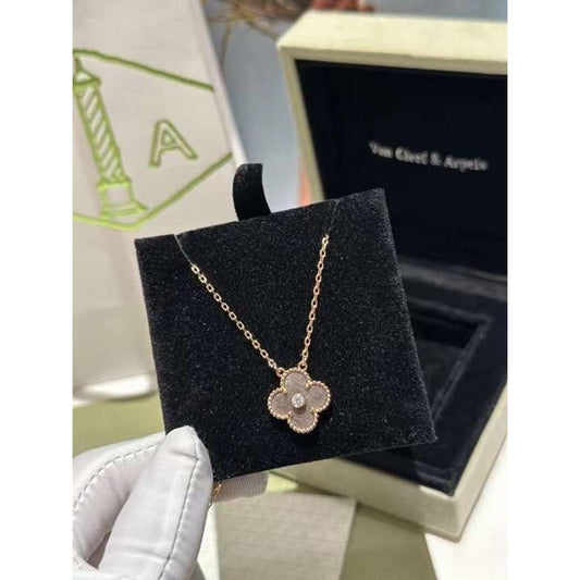 Van Cleef and Arpels Obsidian Necklace JWL00172