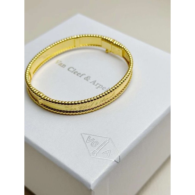 Van Cleef and Arpels Perlee Bracelet JWL00119
