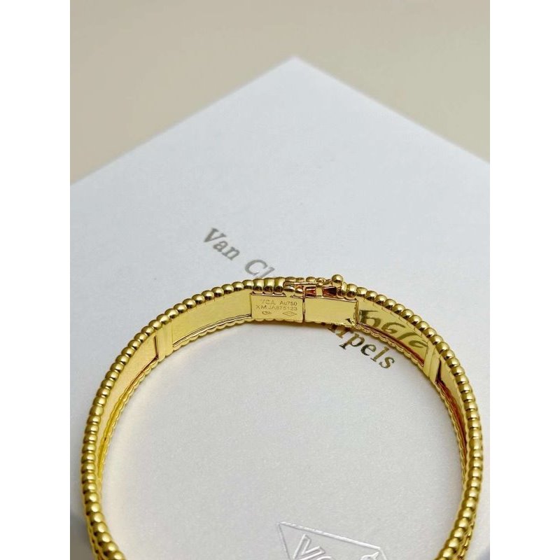 Van Cleef and Arpels Perlee Bracelet JWL00119