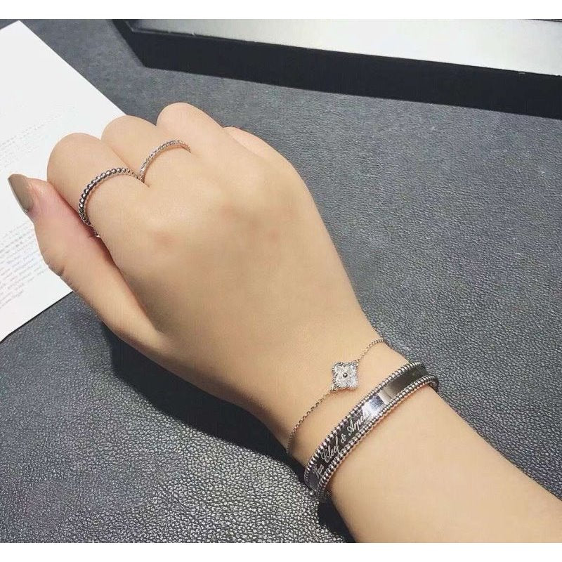Van Cleef and Arpels Perlee Bracelet JWL00120