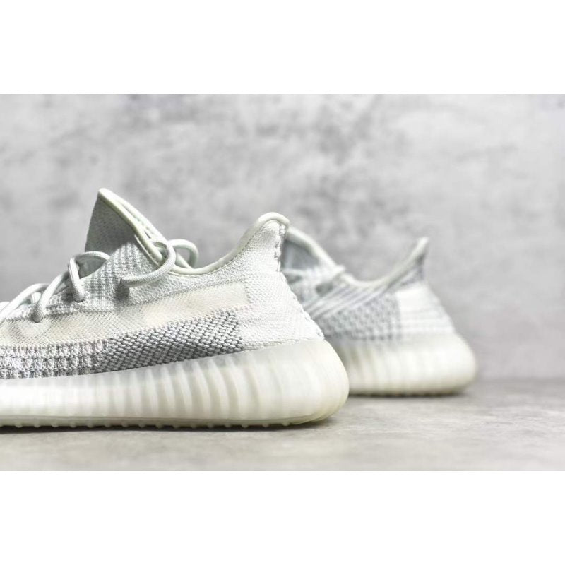 Yeezy 350V2 Boost Shoe SHS04764
