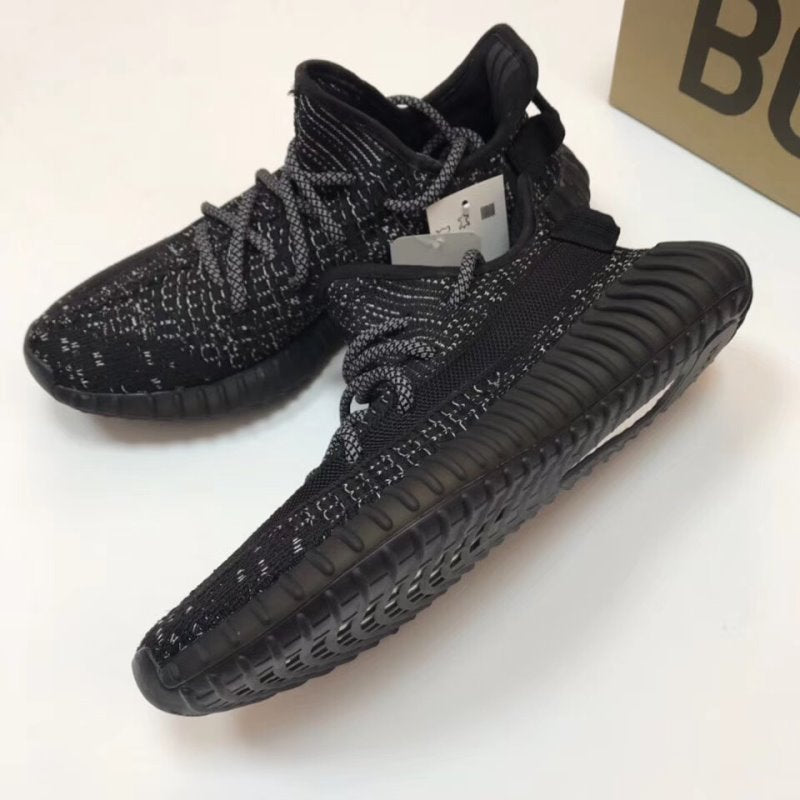 Yeezy Black Boost 350 v2 Sneakers SYZ00084