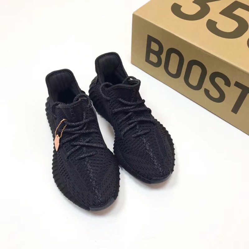 Yeezy Black Boost 350 v2 Sneakers SYZ00085
