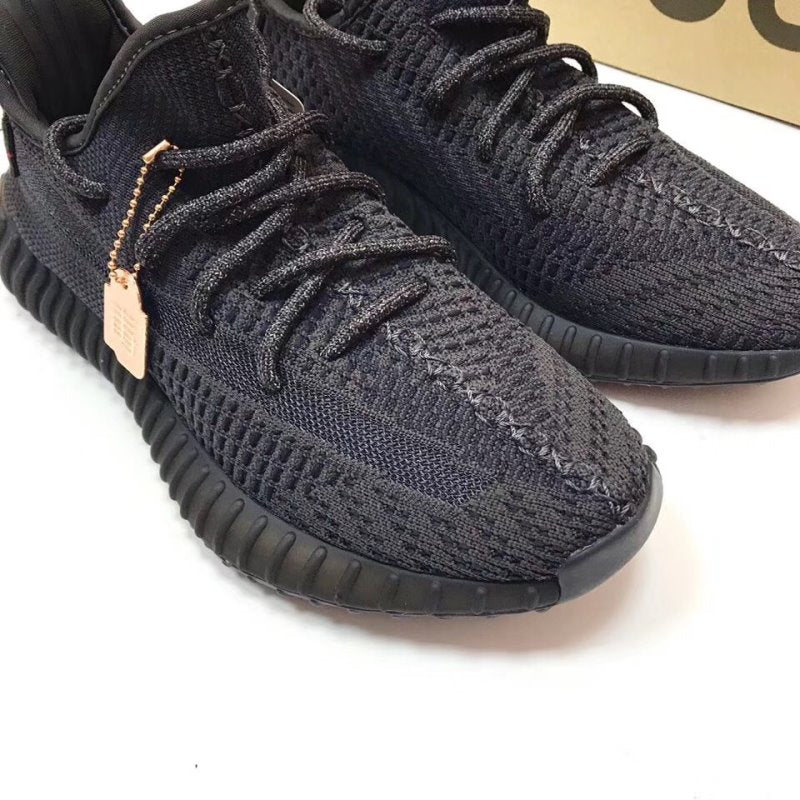 Yeezy Black Boost 350 v2 Sneakers SYZ00085