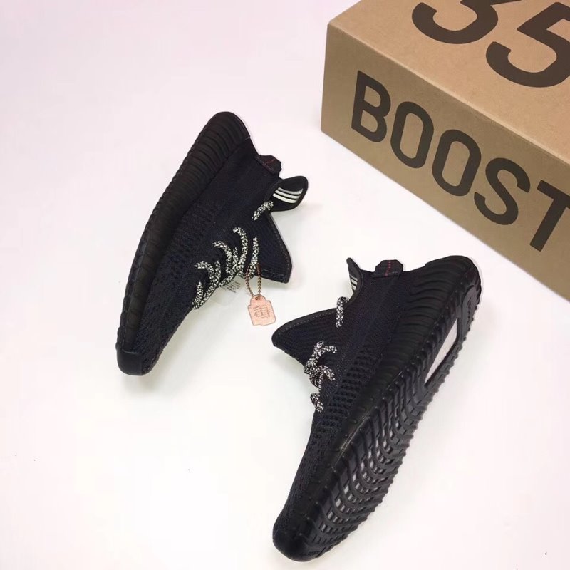 Yeezy Black Boost 350 v2 Sneakers SYZ00085