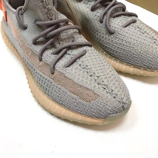 Yeezy Gray Boost 350 v2 Sneakers SYZ00082