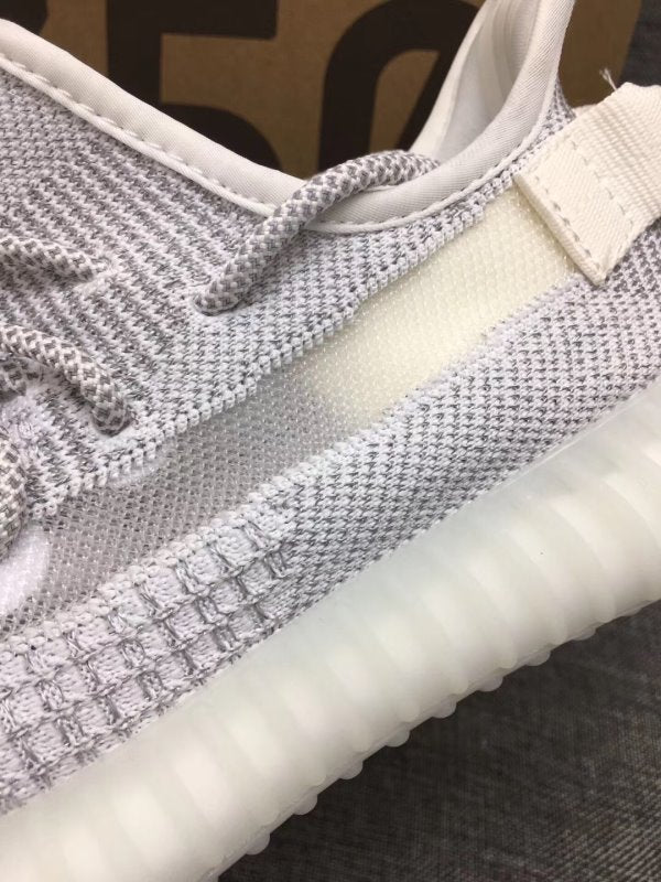 Yeezy White Boost 350 v2 Sneakers SYZ00067