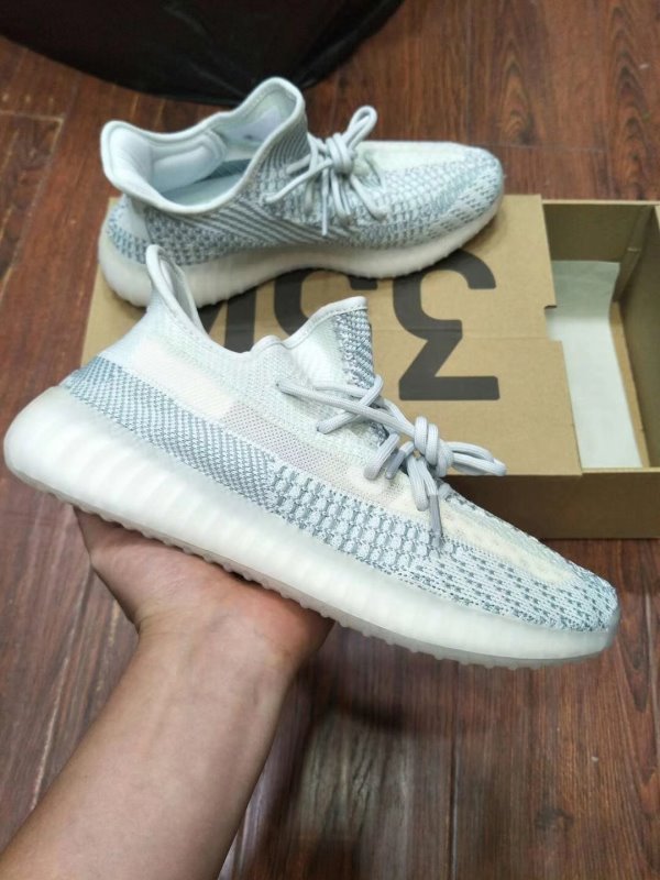 Yeezy White Boost 350 v2 Sneakers SYZ00081