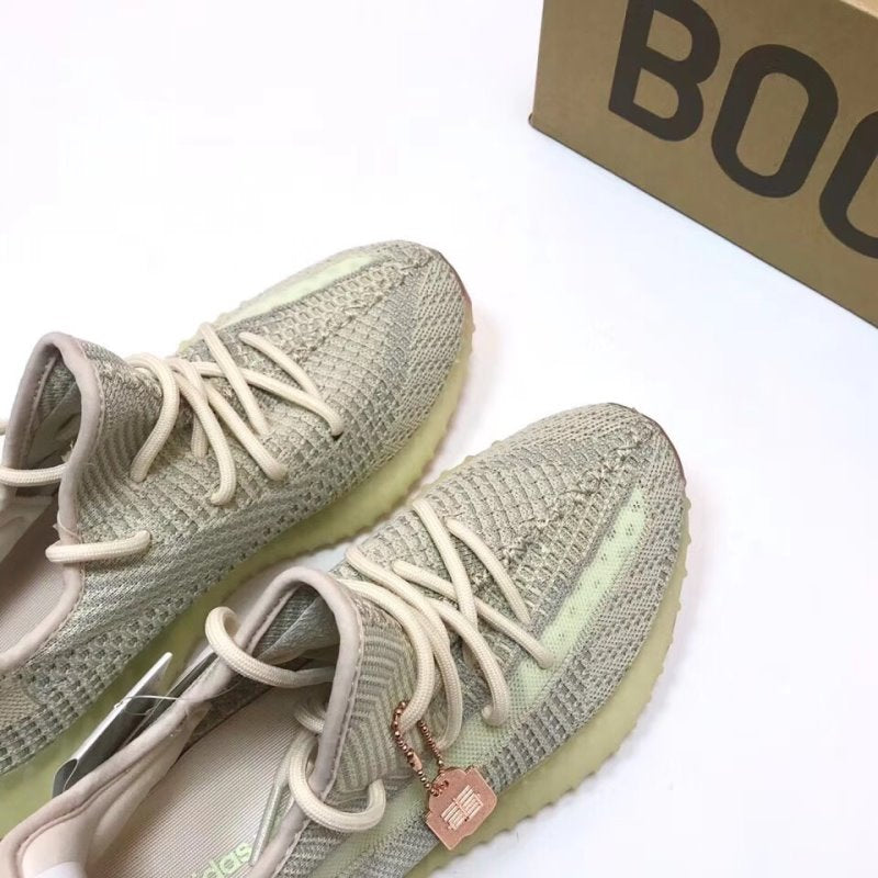 Yeezy White Boost 350 v2 Sneakers SYZ00089