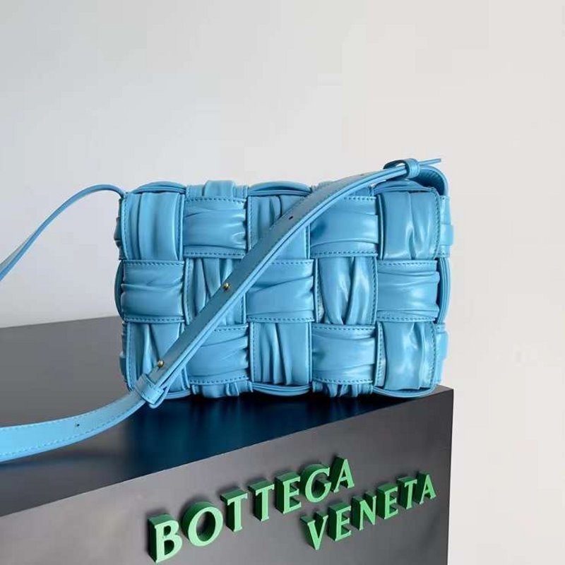 Bottega Veneta Cassette Shoulder Bag BGMP0279