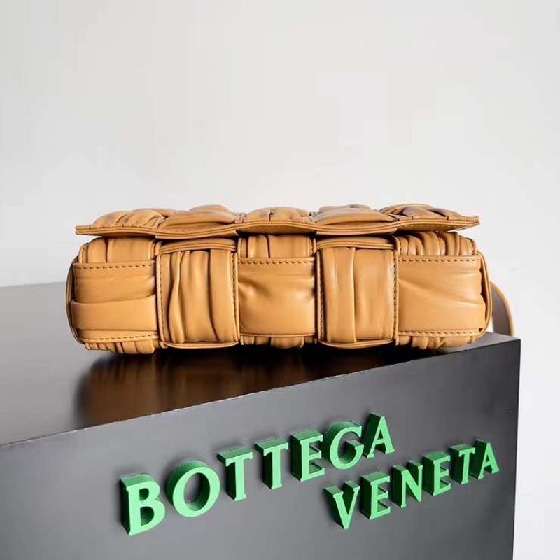 Bottega Veneta Cassette Shoulder Bag BGMP0280