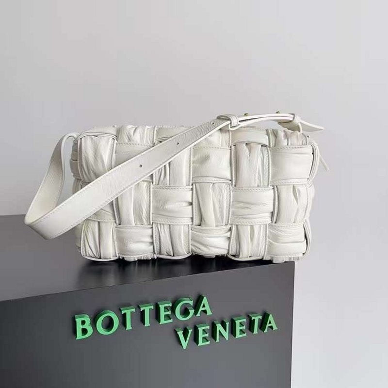 Bottega Veneta Cassette Shoulder Bag BGMP0287